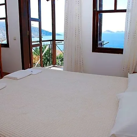 Villa Sleeps 5 Pool Air Con *
