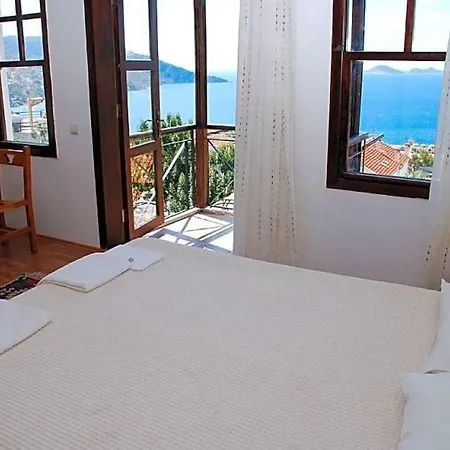 Villa Sleeps 5 Pool Air Con