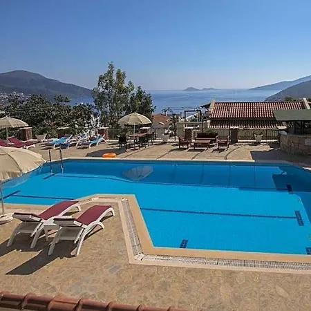 Villa Sleeps 5 Pool Air Con
